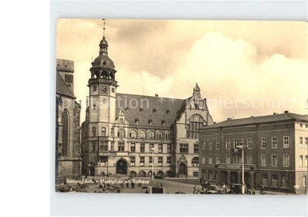 Koethen Anhalt Marktplatz mit Rathaus