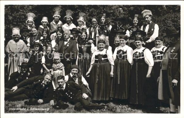 Trachten Schwarzwald Volkstracht Gruppenfoto