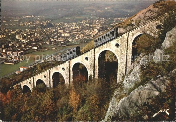 Zahnradbahn Lourdes Pic du Jer Viaduc Au loin