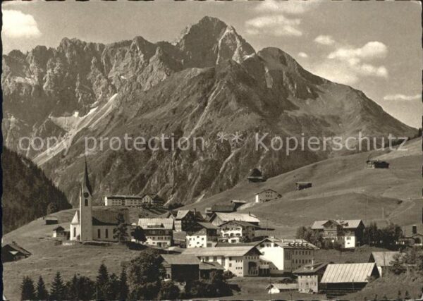 Hirschegg Kleinwalsertal Vorarlberg mit Widderstein