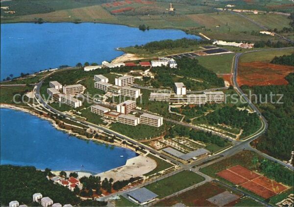 Porec Fliegeraufnahme Tennis Strand Plava Lag