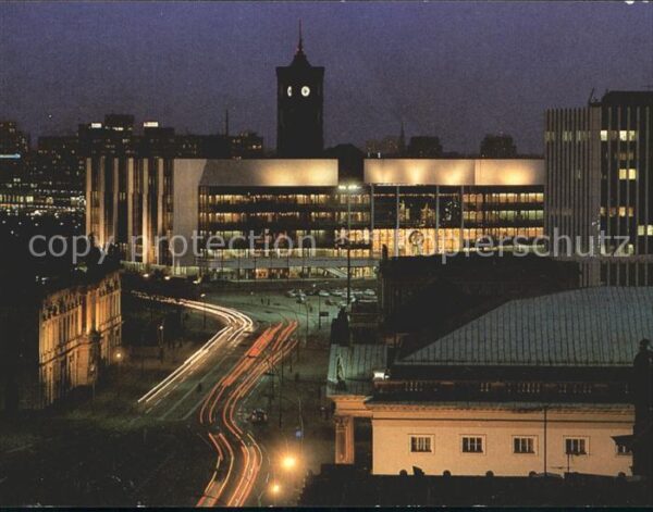 Berlin Palast der Republik bei Nacht