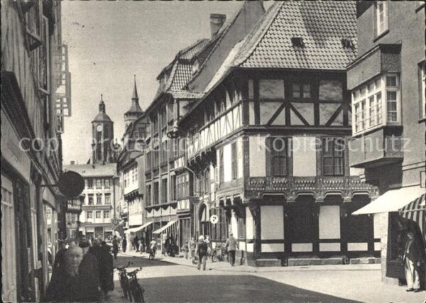 Goettingen Niedersachsen Barfüsserstrasse und Türme der Johannis