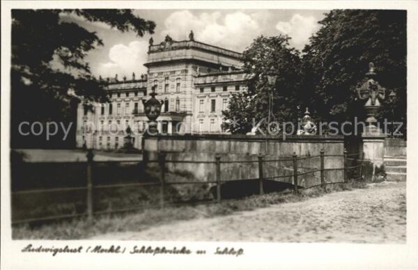 Ludwigslust Schlossbrücke Schloss