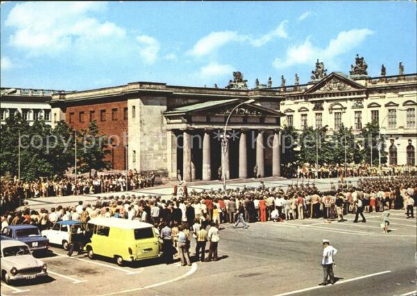 Berlin Mahnmal Unter den Linden