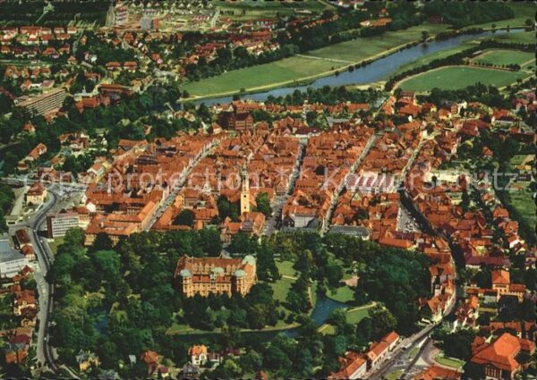 Celle Niedersachsen mit Schloss Fliegeraufnahme