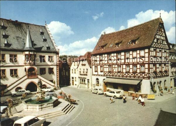 Volkach Rathaus Brunnen Marktplatz