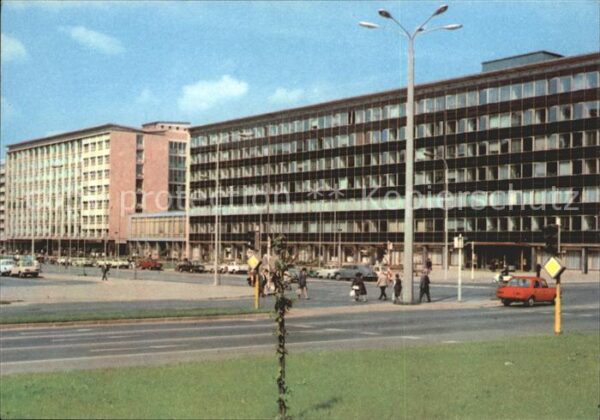 Karl-Marx-Stadt Brückenstrasse und Autohaus