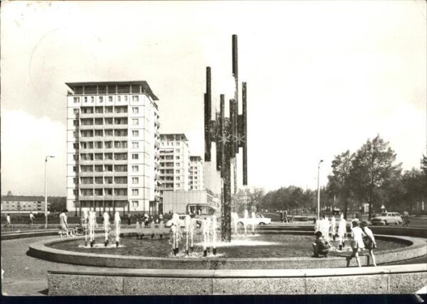 Halle Saale Chemiebrunnen Leninallee