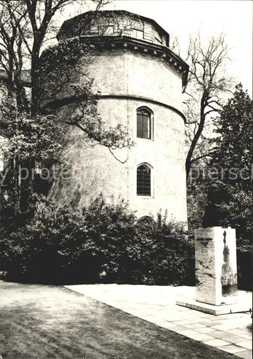 Weimar Thueringen Puschkin Denkmal mit Bibliotheksturm