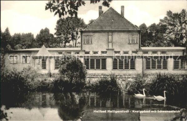 Heiligenstadt Eichsfeld Kneippbad mit Schwanenteich