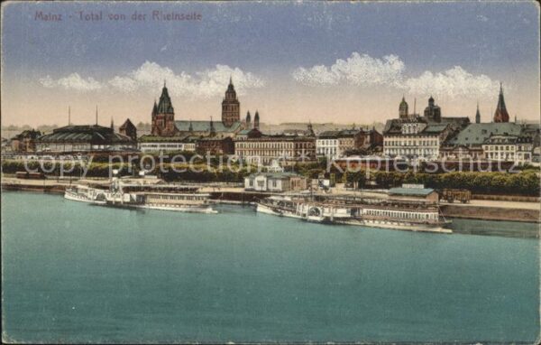 Mainz Rhein Totalansicht von der Rheinseite Fahrgas