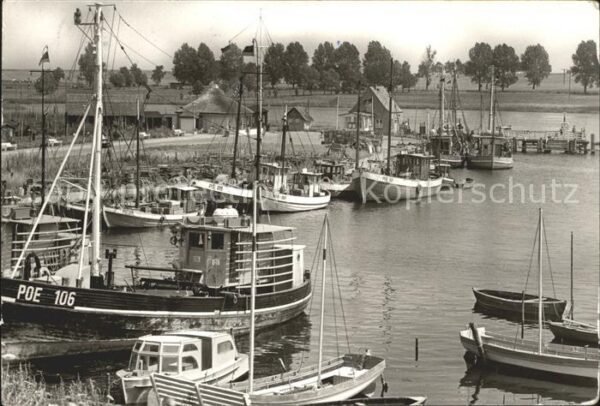 Insel Poel Kirchdorf Hafen Fischkutter