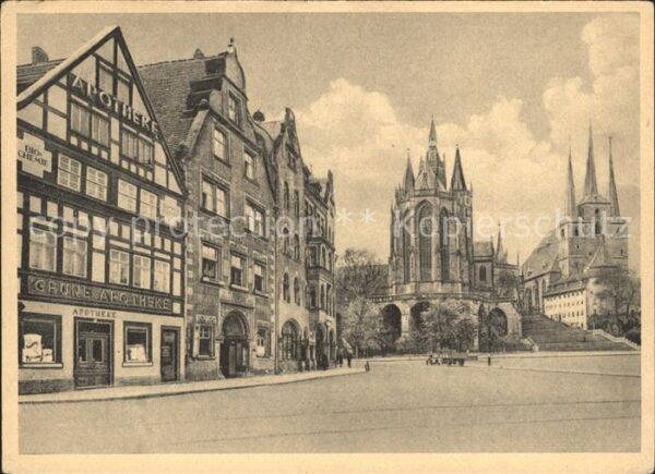 Erfurt Domplatz mit Grüner Apotheke Dom und Se