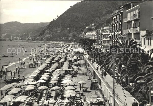 ALASSIO Savona Liguria IT Blumenstrand