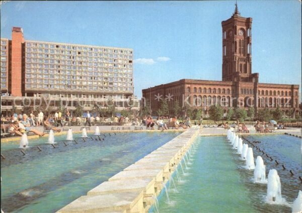 Berlin Rathaus Wasserspiele
