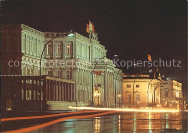 Berlin bei Nacht Palais unter den Linden