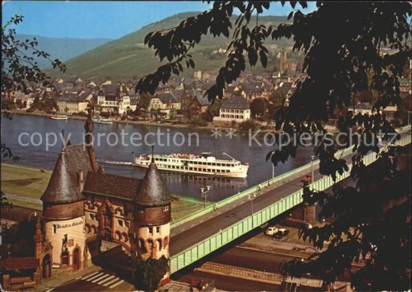 Traben-Trarbach Moselbrücke Schiff