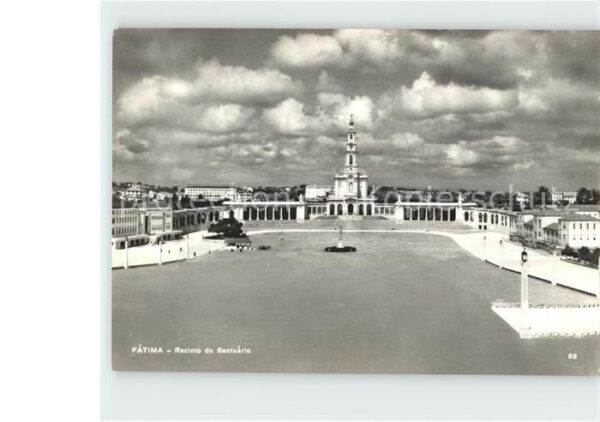 Fatima Platz vorm Heiligtum