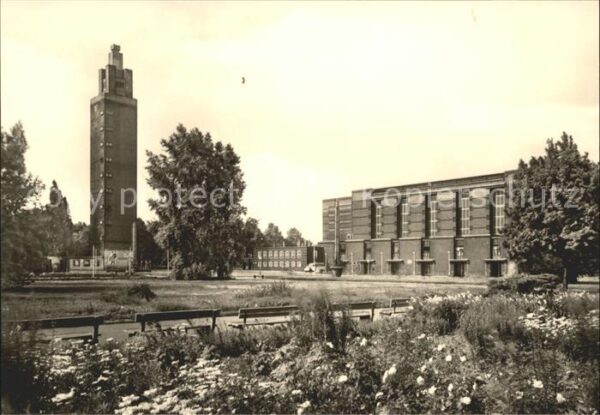 Magdeburg Aussichtsturm und Stadthalle im Kulturp