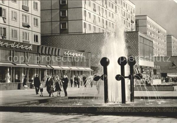 Magdeburg Karl Marx Strasse Brunnen