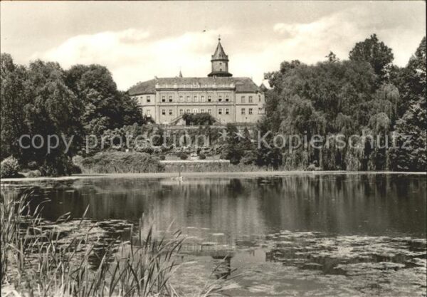 Wiesenburg Mark Schloss jetzt Erich Weinert Oberschule
