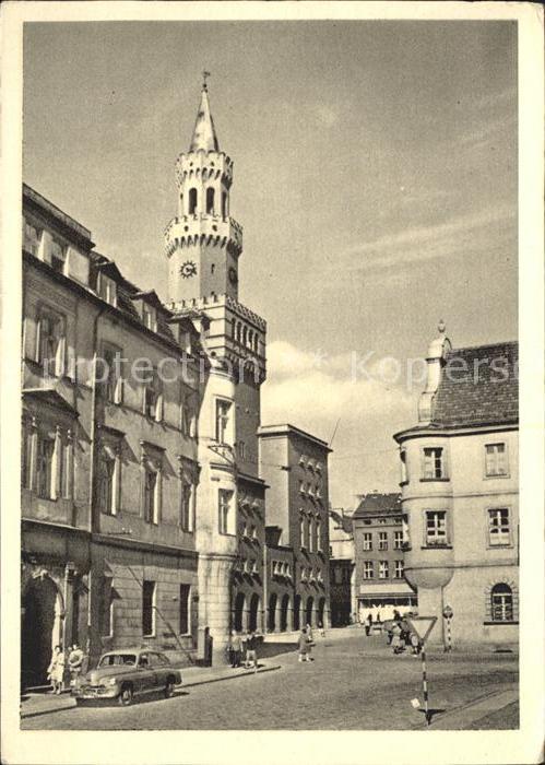 Opole Oppeln Oberschlesien Fragment rynku w glebi ratusz