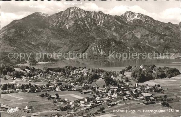 Kochel See mit Herzogstand Fliegeraufnahme