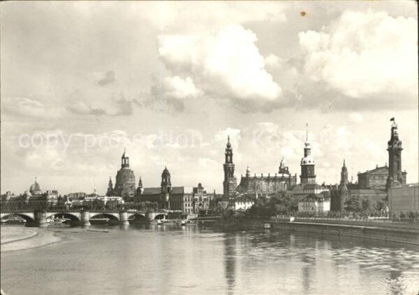 Dresden Altstadtblick von der Marienbrücke