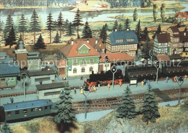 Modellbau-Eisenbahn Bahnhof Neuenburg