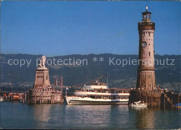 Motorschiffe MS Konstanz Lindau im Bodensee Hafenein