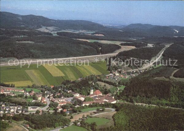 Heiligenkreuz Niederoesterreich Stift Fliegeraufnahme