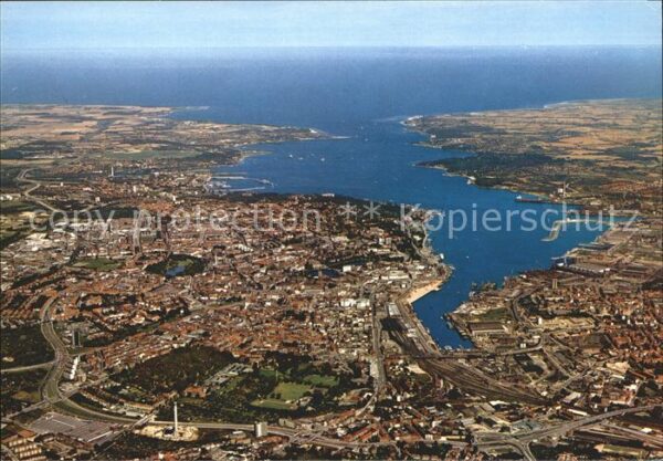 Kiel Stadt und Förder mit Ostsee Fliegeraufn