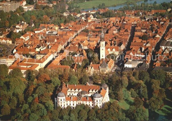 Celle Niedersachsen Schloss und histor Stadtkern Fliegerauf