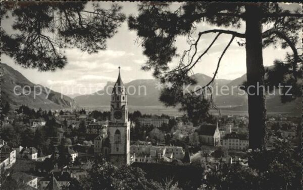 Merano Meran Teilansicht Kirche