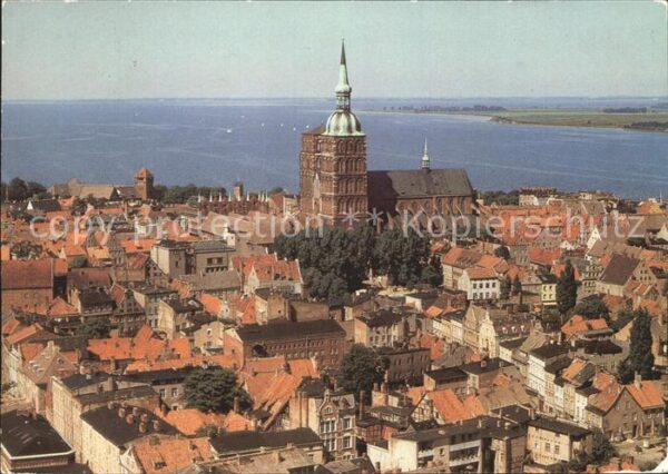 Stralsund Mecklenburg Vorpommern Übersicht Kirche Meerblick