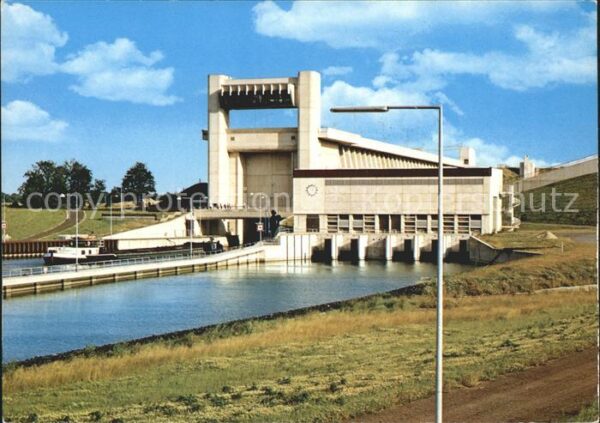 Esterholz Schleuse Uelzen Elbe Seiten Kanal