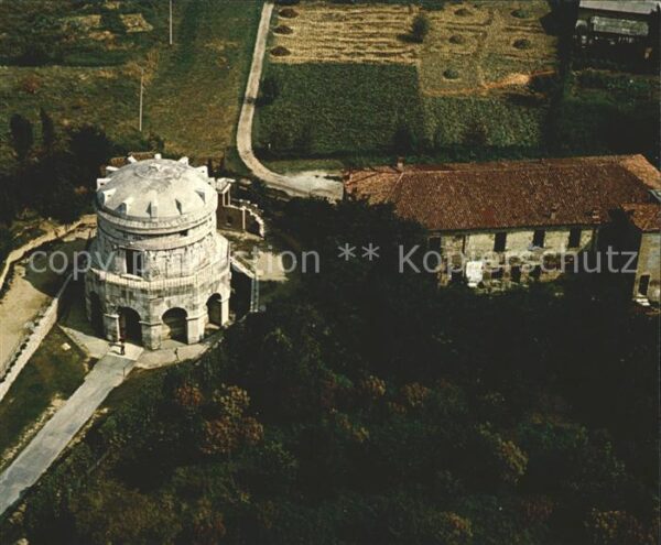 Ravenna Italia Mausoleo di Teodorico Mausoleum Fliegea