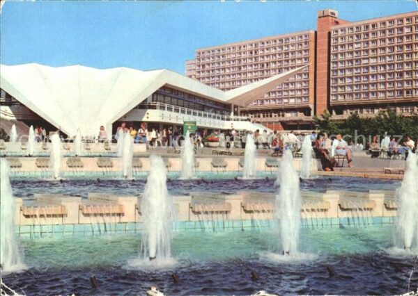 Berlin Wasserspiele vor dem Fernsehturm Haupts
