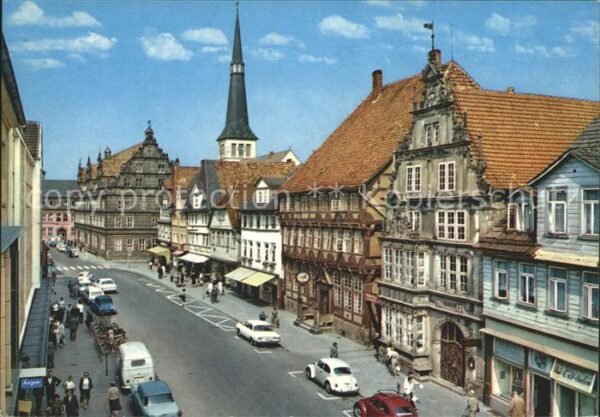 Hameln Weser Osterstrasse mit Museum und Hochzeitsha