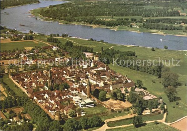 Zons am Rhein Fliegeraufnahme