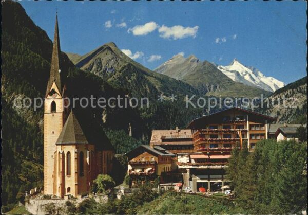 Heiligenblut Kaernten Ortsansicht mit Kirche Hotel Glocknerho