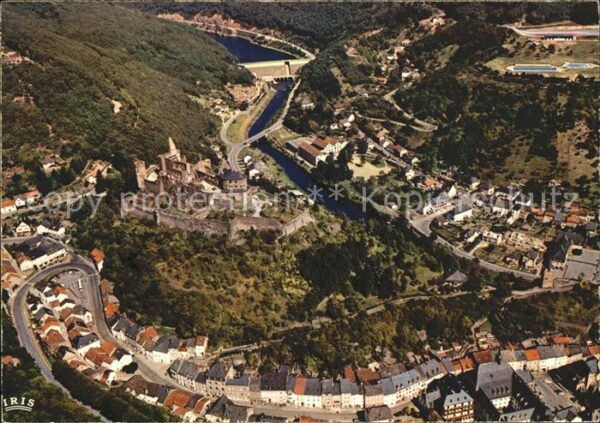 Vianden Vue general et le chateau