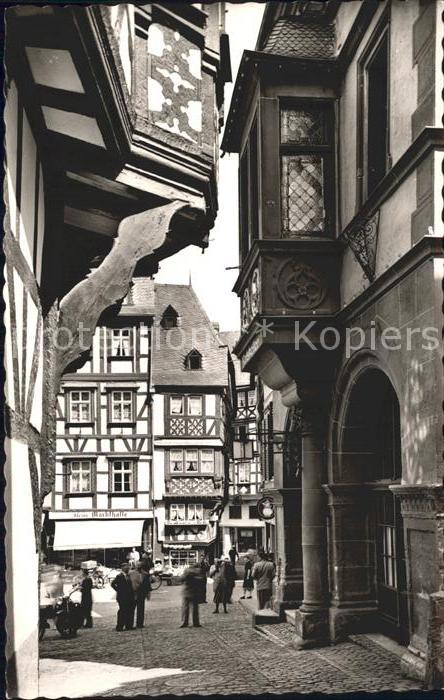 Bernkastel-Kues Partie am Rathaus Fachwerkhaus Erker