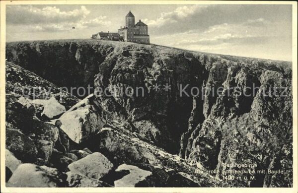 Riesengebirge Krkonose Karkonosze Grosse Schneegrube mit Baude