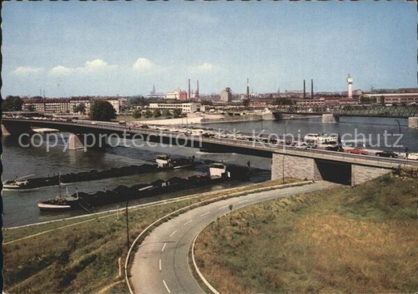 Kehl Rhein Blick über die Europa Brücke auf Strass