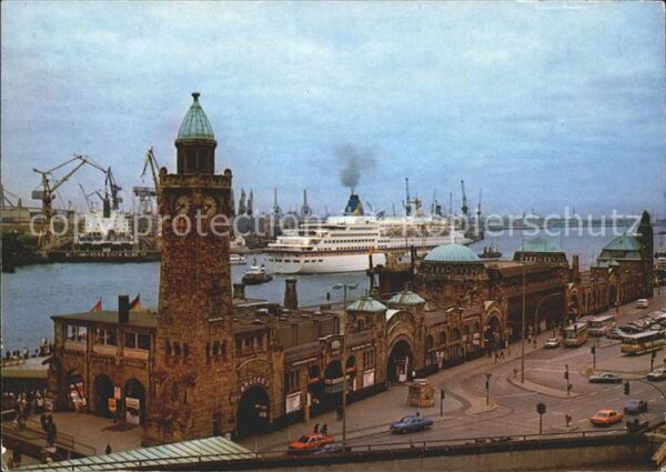 Faehre Ferry Bac Traghetto-- MS Europa Hambrug St. Pauli Landungsbrü