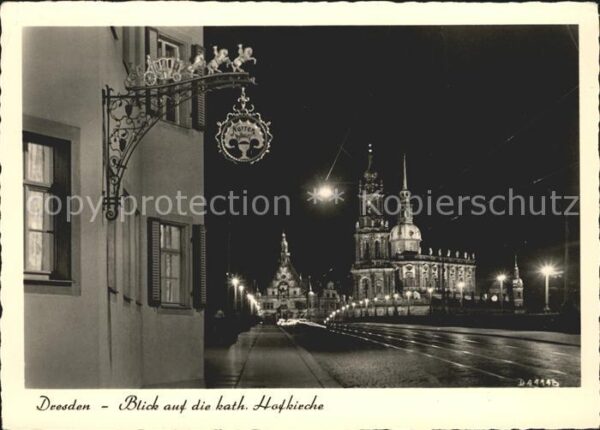 Dresden Blick auf die katholische Hofkirche bei