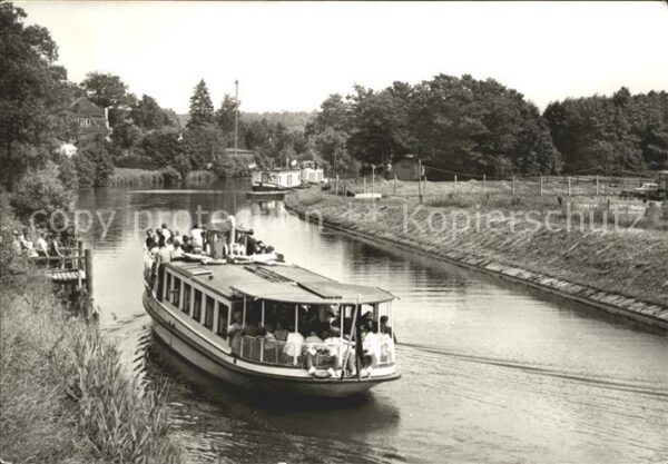 Lenz Malchow Anlegestelle der Weissen Flotte Petersd