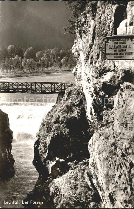Fuessen Allgaeu Lechfall mit Maxsteg und Denkmal bei Fü